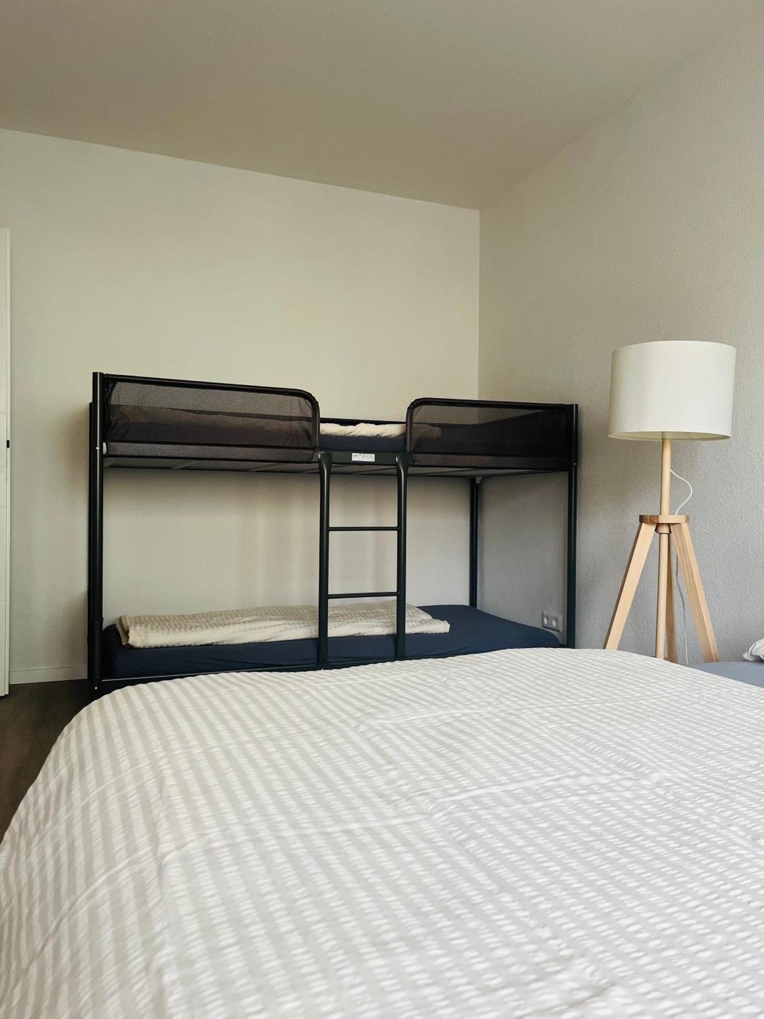 Black Forest City Apartment Mit Kostenlosem Parkplatz فرايبورغ المظهر الخارجي الصورة